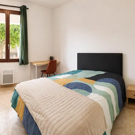 Grande Maison Familiale Avec Piscine Et Jardin Apartmán *